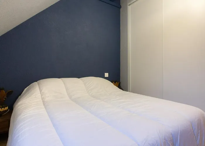 Chalet Triplex Pour 7 Pers. Avec Terrasse, Parking, Proche Telecabine Et Commerces - Fr-1-401-178